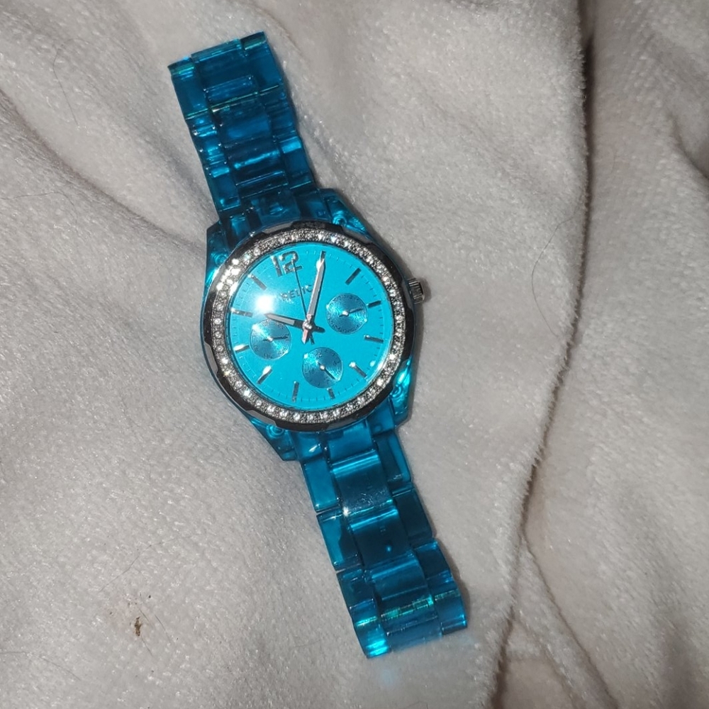 Girls watch